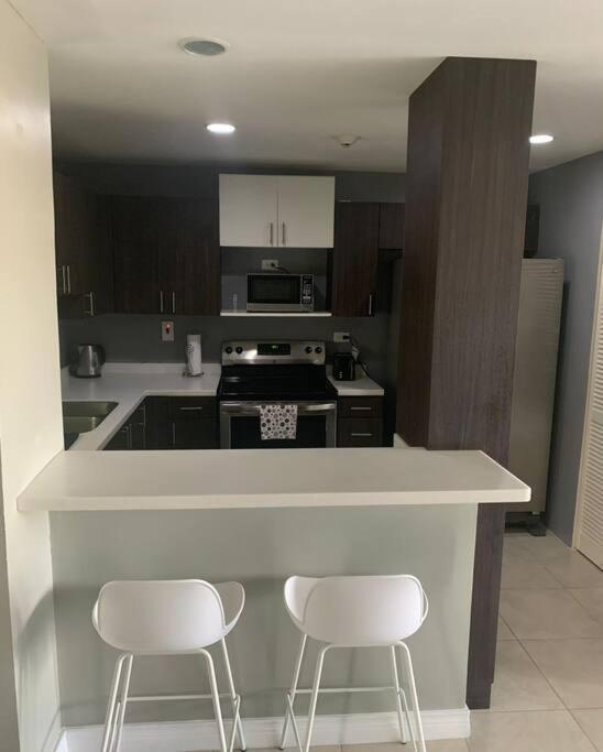 קינגסטון Odyssey On The 5Th - Exquisite Luxury Apt מראה חיצוני תמונה